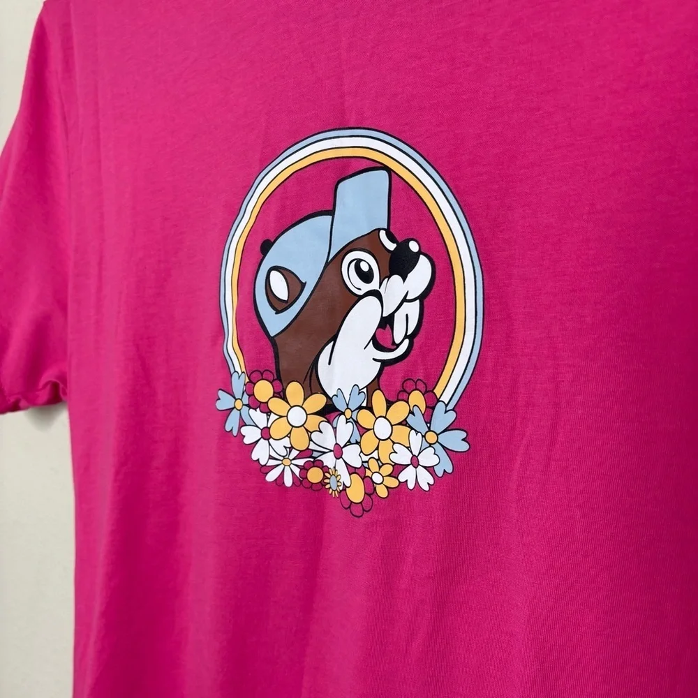 Buc-ee's Pink Graphic T-Shirt  Size Small